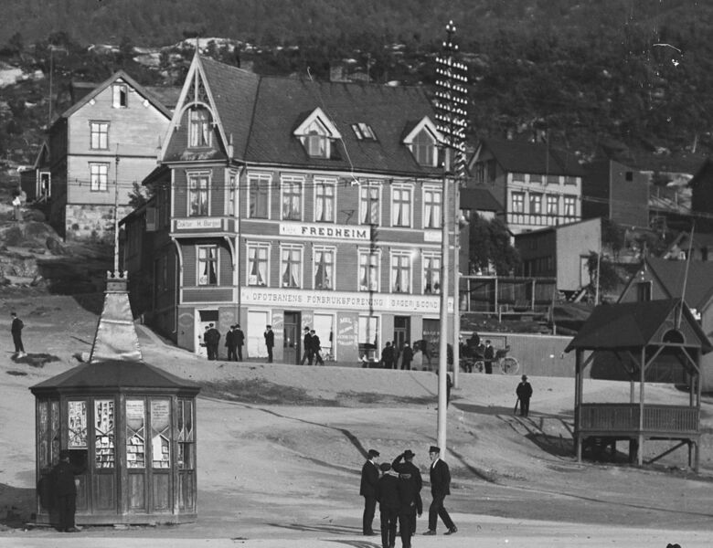Fil:Nasjonalbibl Edit utsnDr gt 52Narvik .jpg